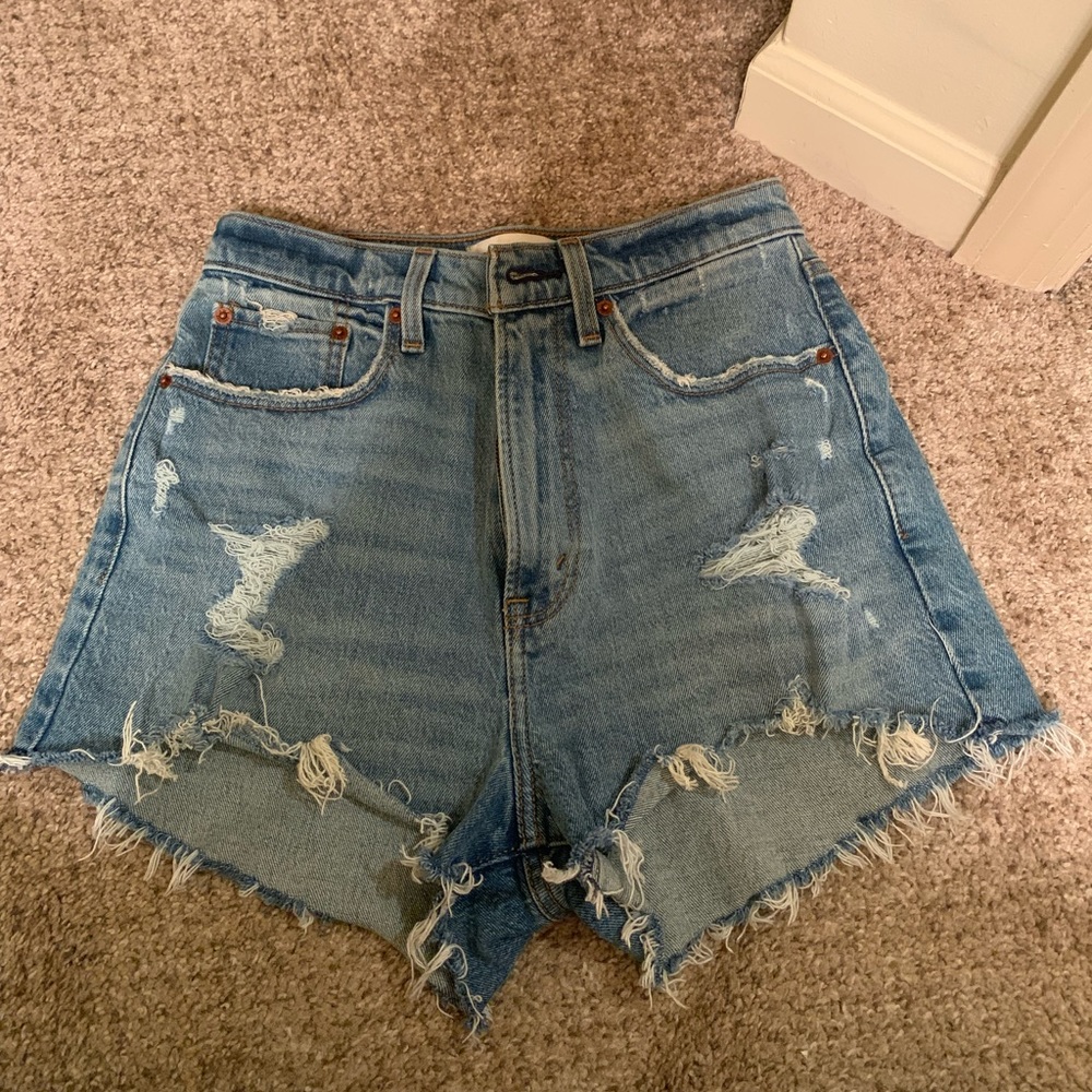Abercrombie & Fitch Curve love High Rise Mom Shorts